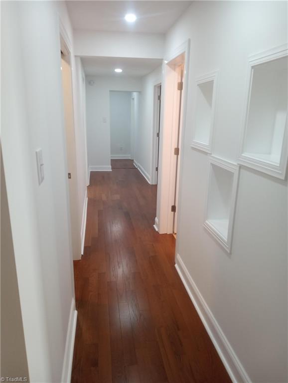 1008 E Side Drive Property Photo 17