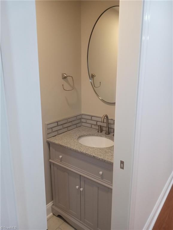 1008 E Side Drive Property Photo 18