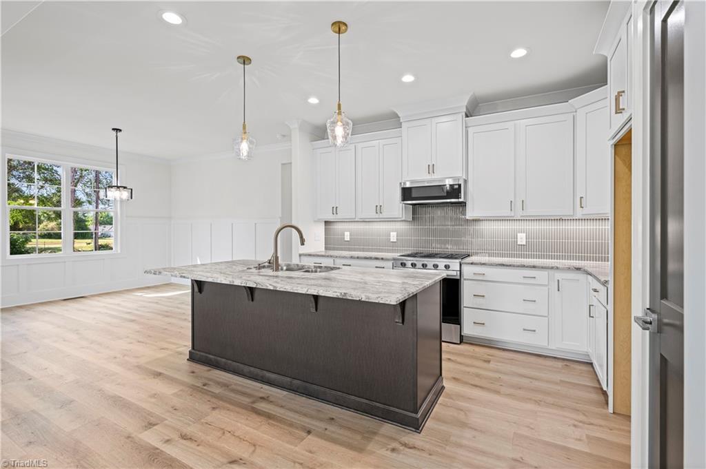 109 Frost Road Property Photo 14