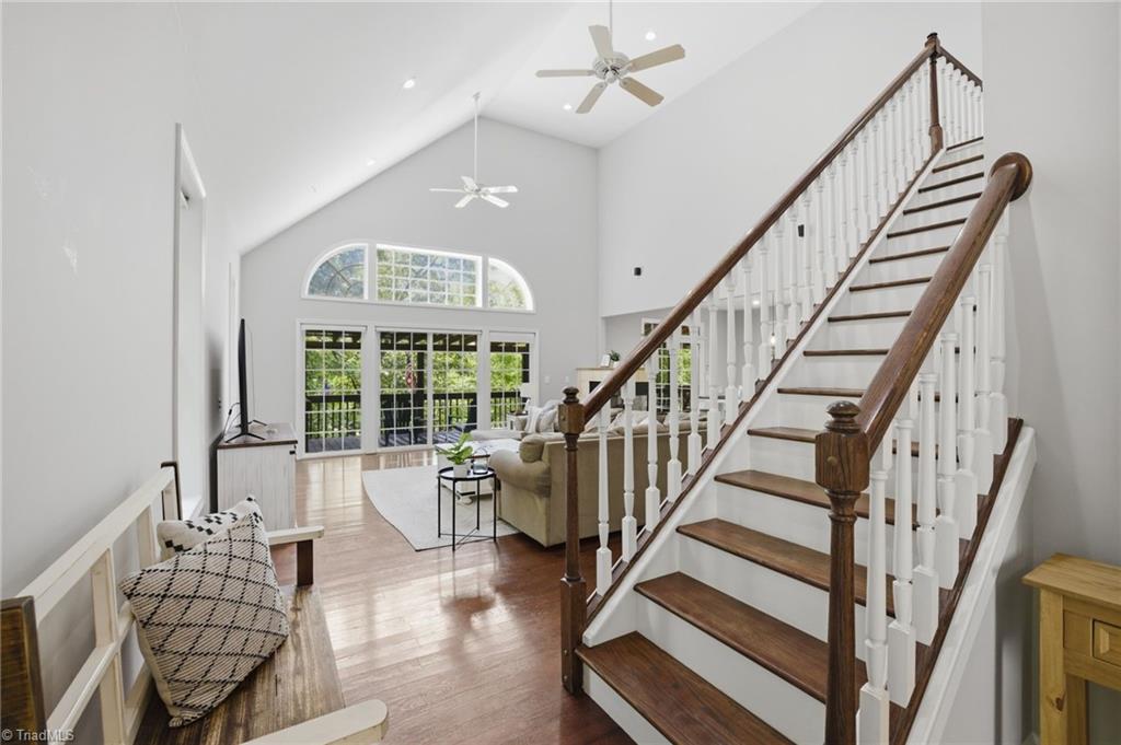 424 Mountain Harbor Drive Property Photo 8