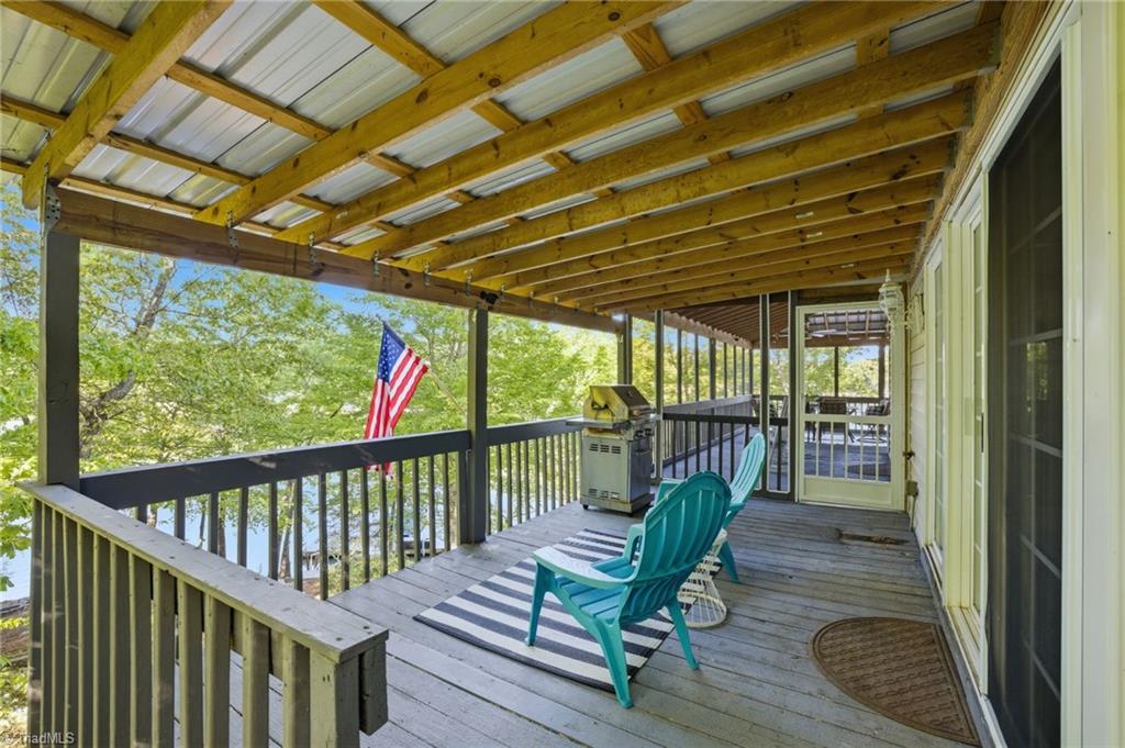 424 Mountain Harbor Drive Property Photo 10