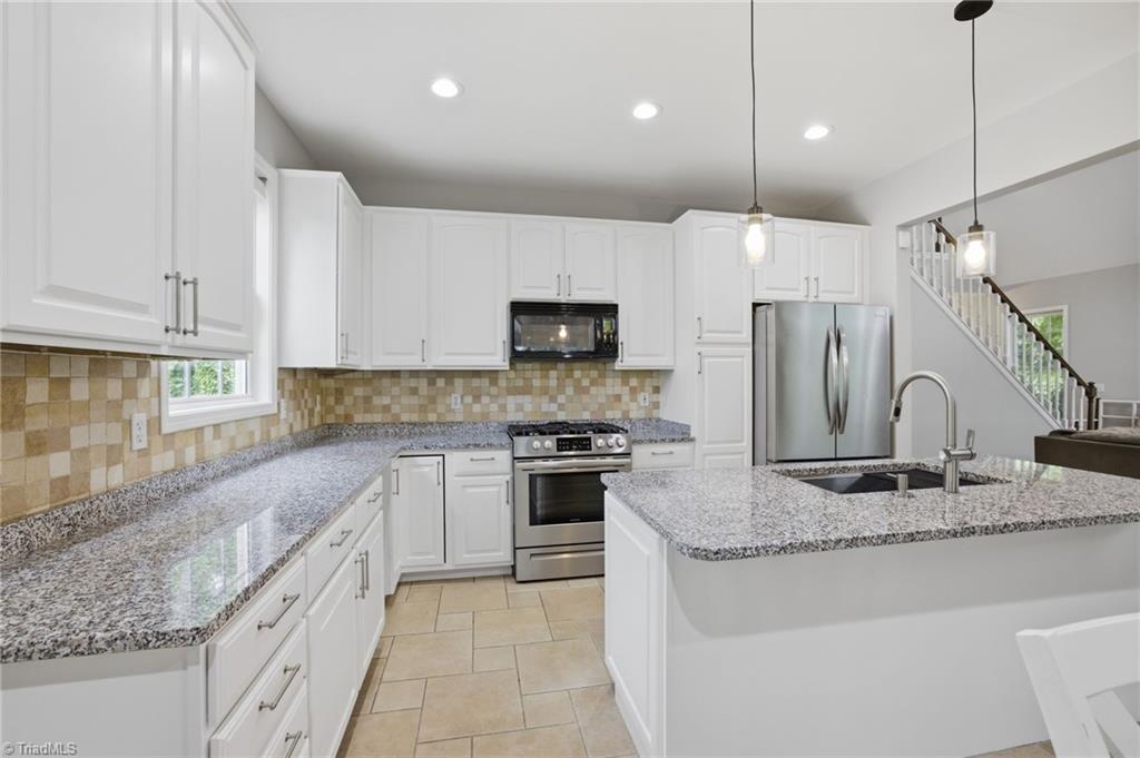424 Mountain Harbor Drive Property Photo 22