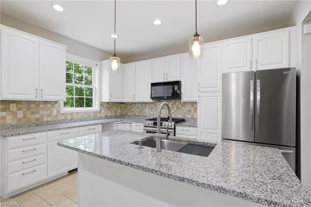 424 Mountain Harbor Drive Property Photo 23