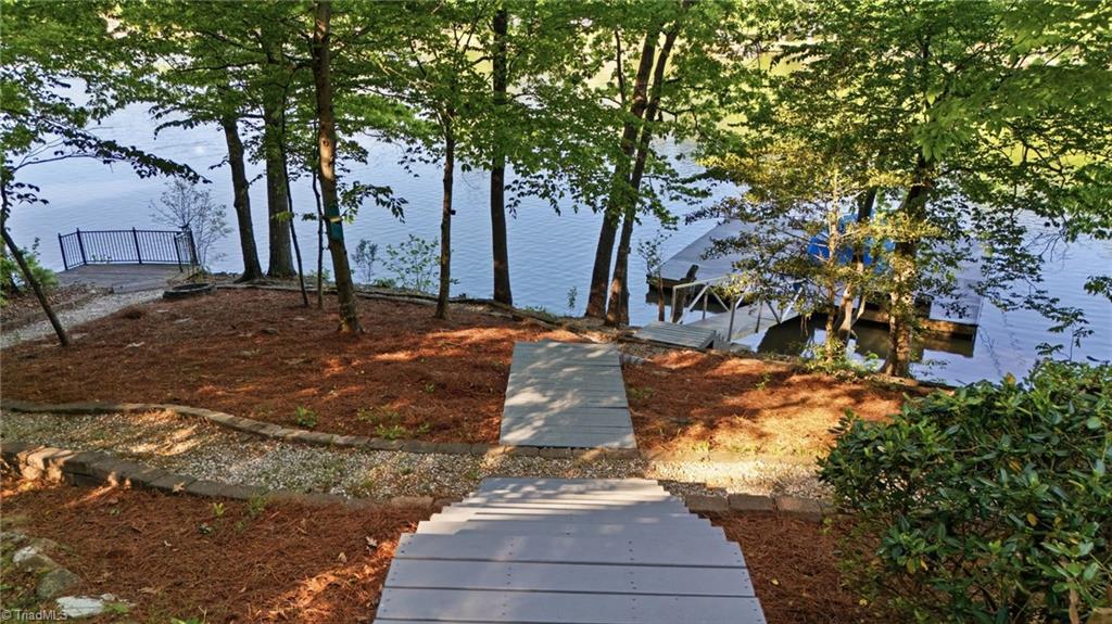 424 Mountain Harbor Drive Property Photo 48