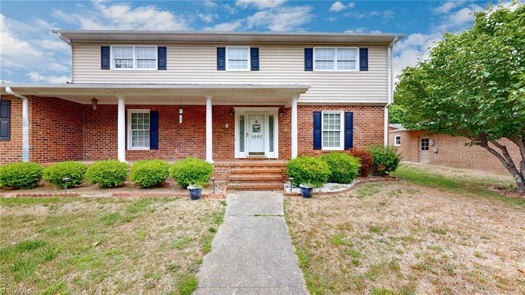 1007 Shalimar Drive Property Photo 1