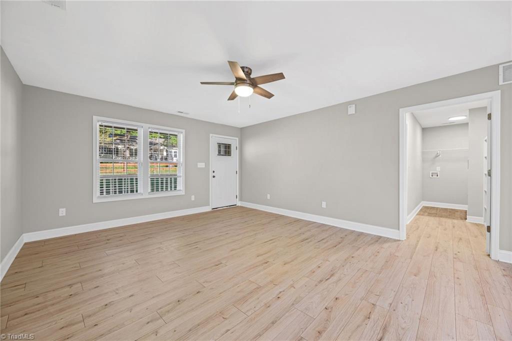 4311 Mineral Avenue Property Photo 4