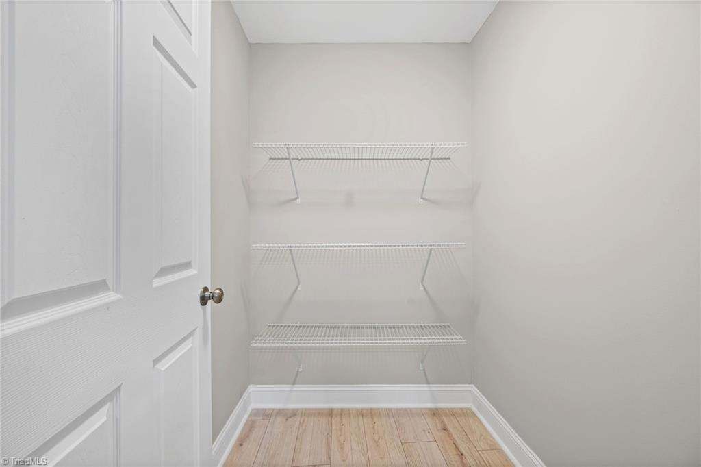 4311 Mineral Avenue Property Photo 6
