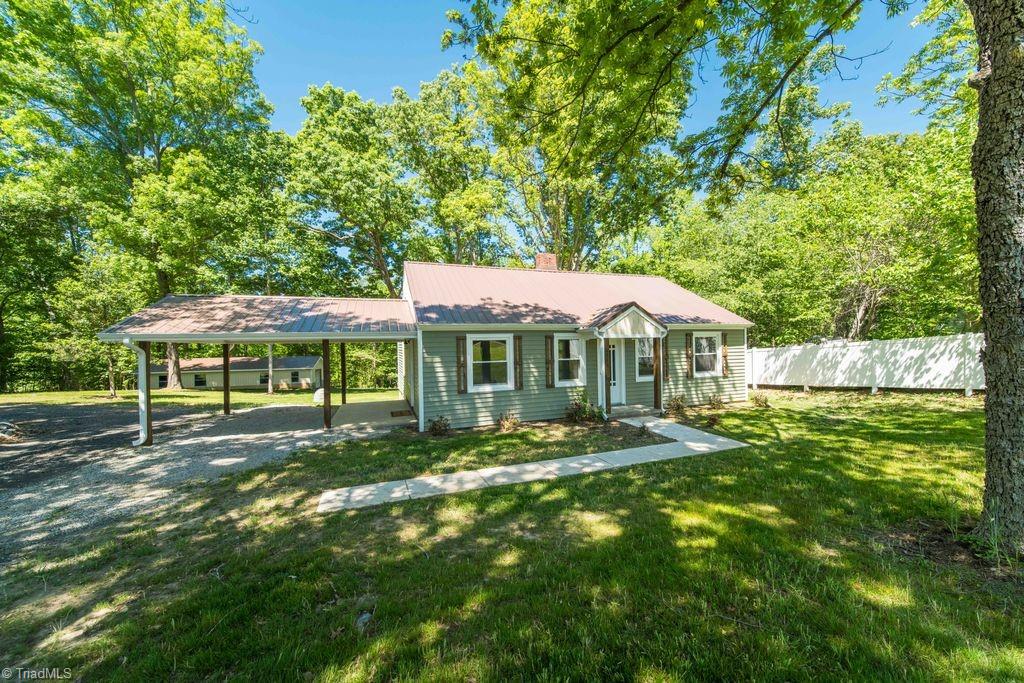 7280 Dennis Road Property Photo 2