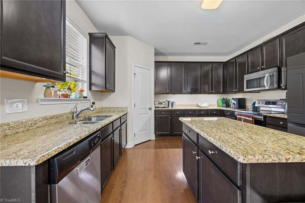 2683 Wellfleet Drive Property Photo 8