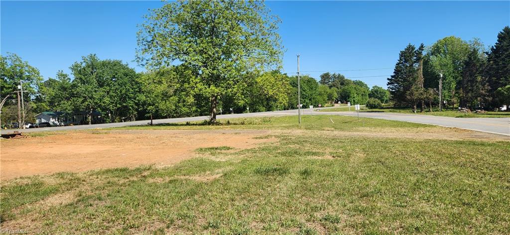 2493 Old Highway 21 Property Photo 2