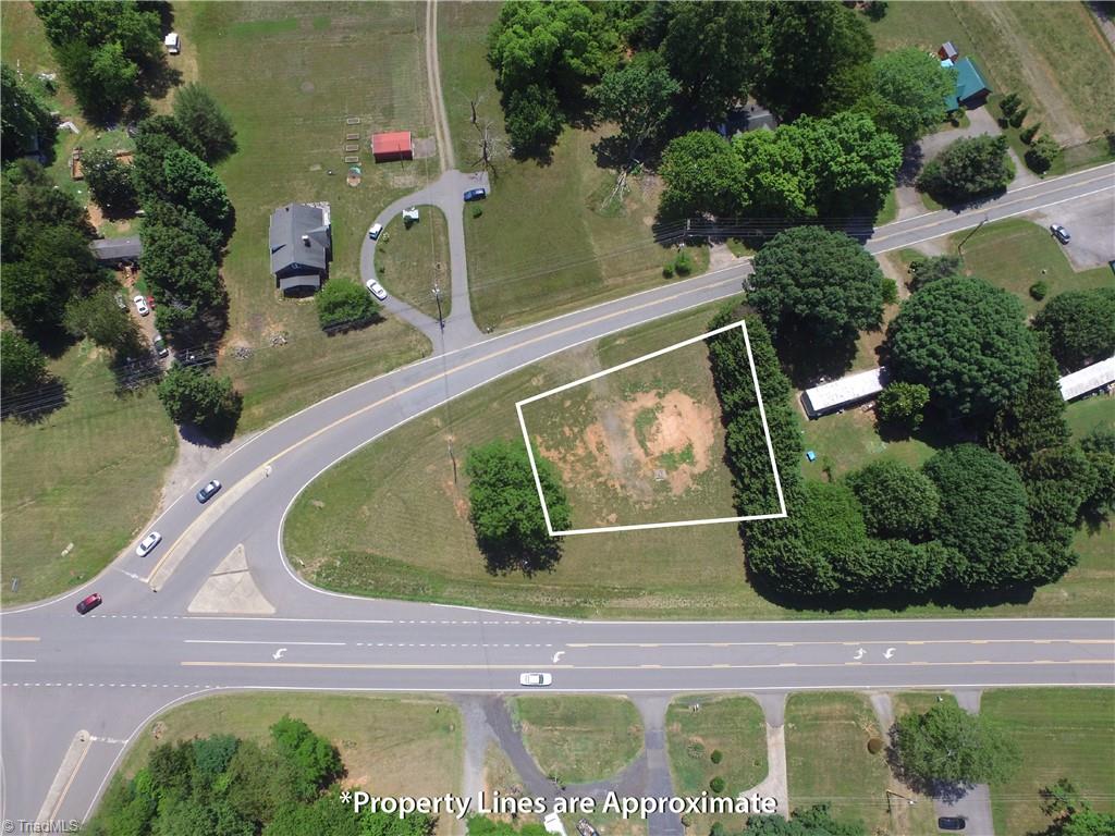 2493 Old Highway 21 Property Photo 8