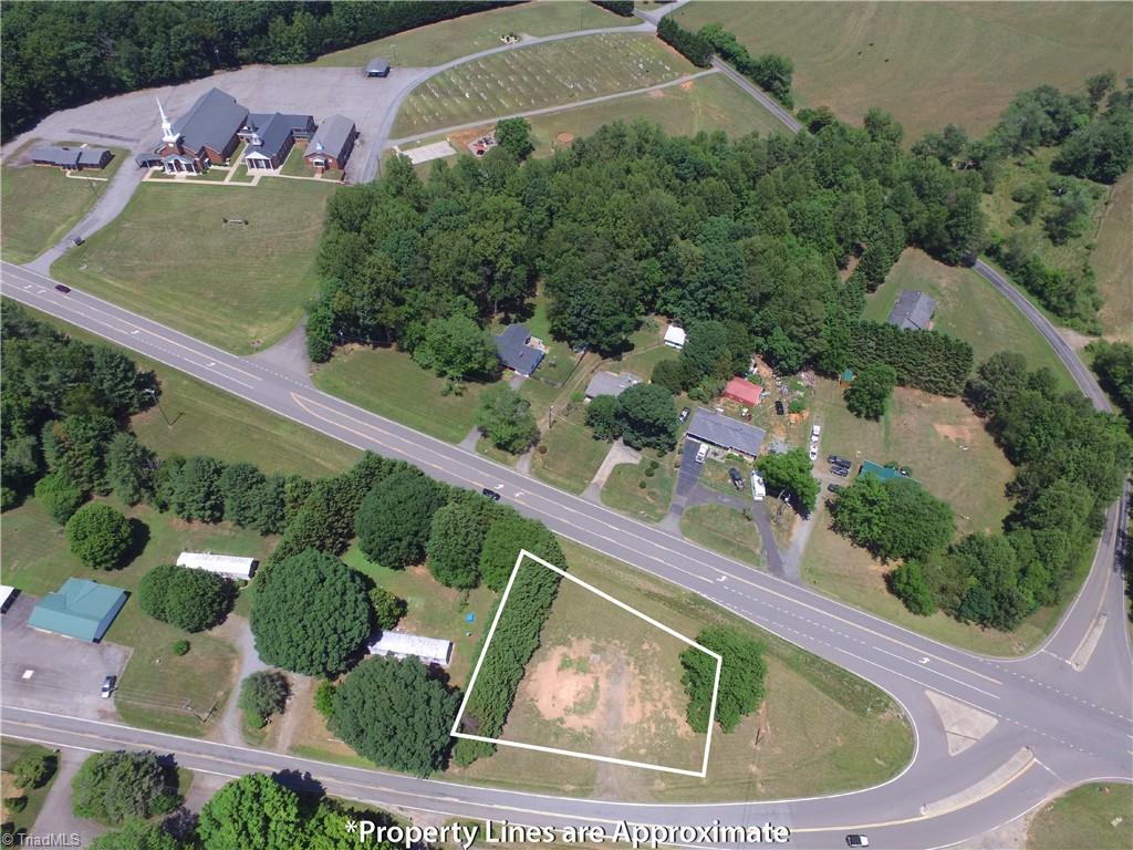2493 Old Highway 21 Property Photo 9