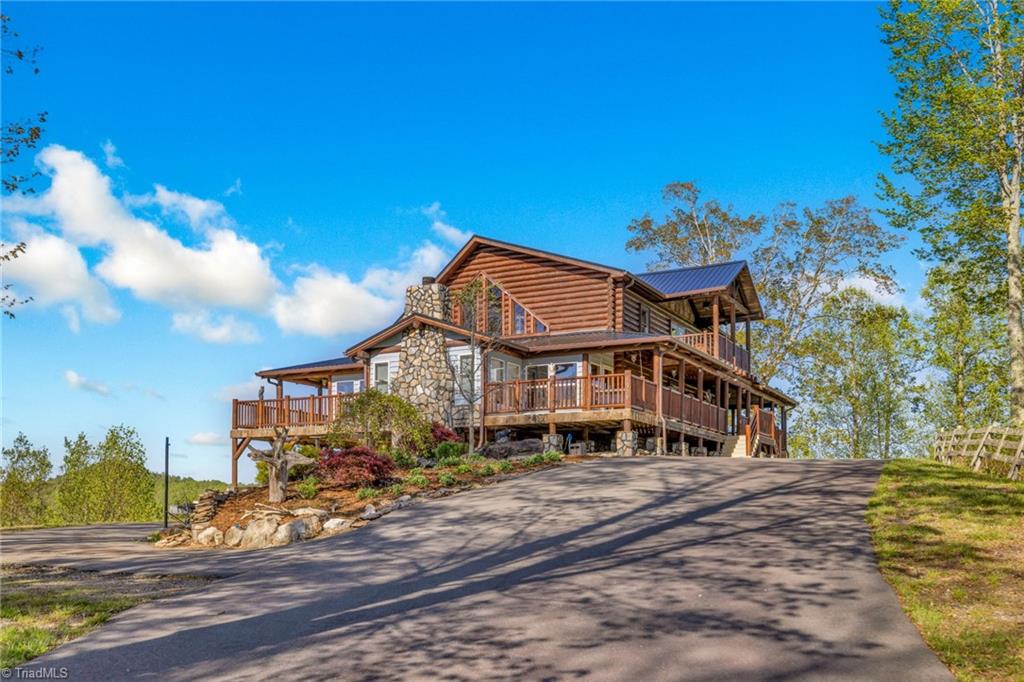 5939 Big Laurel Road Property Photo 4