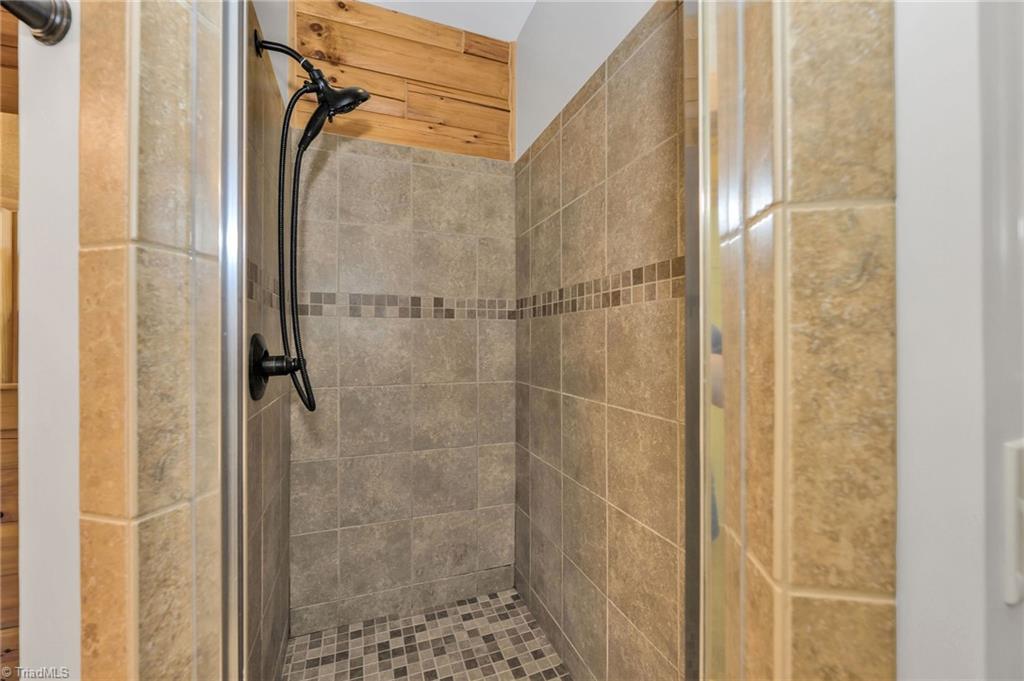 318 Heron Point Drive Property Photo 24