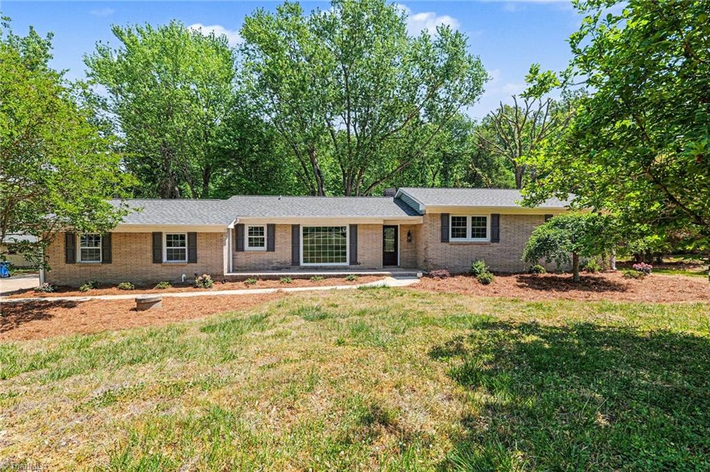 8124 Old Reidsville Road Property Photo 1