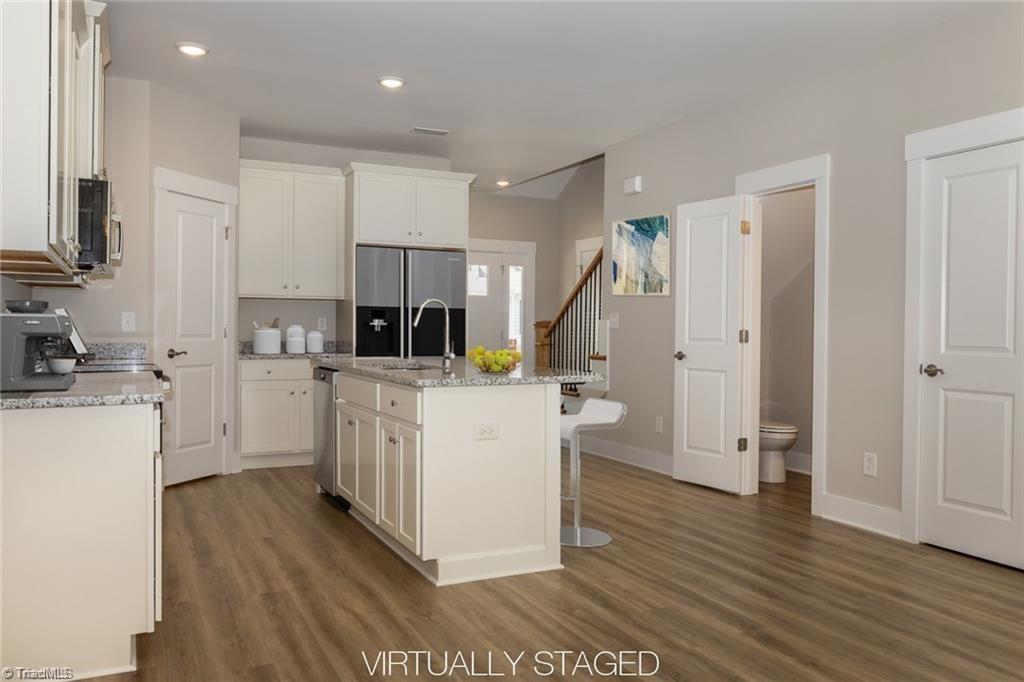 1739 Old Fields Boulevard Property Photo 3