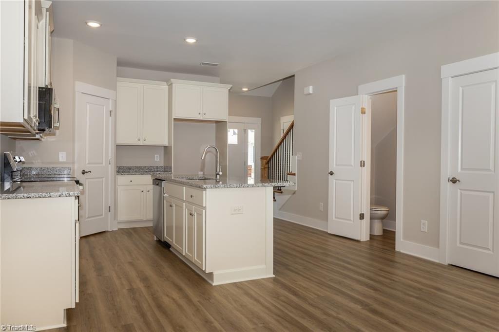 1739 Old Fields Boulevard Property Photo 7