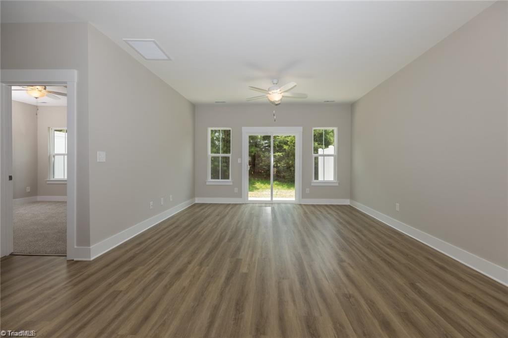 1739 Old Fields Boulevard Property Photo 10
