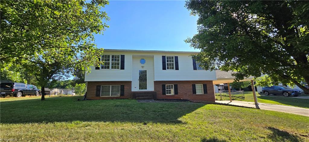 1053 Kentland Drive Property Photo 1