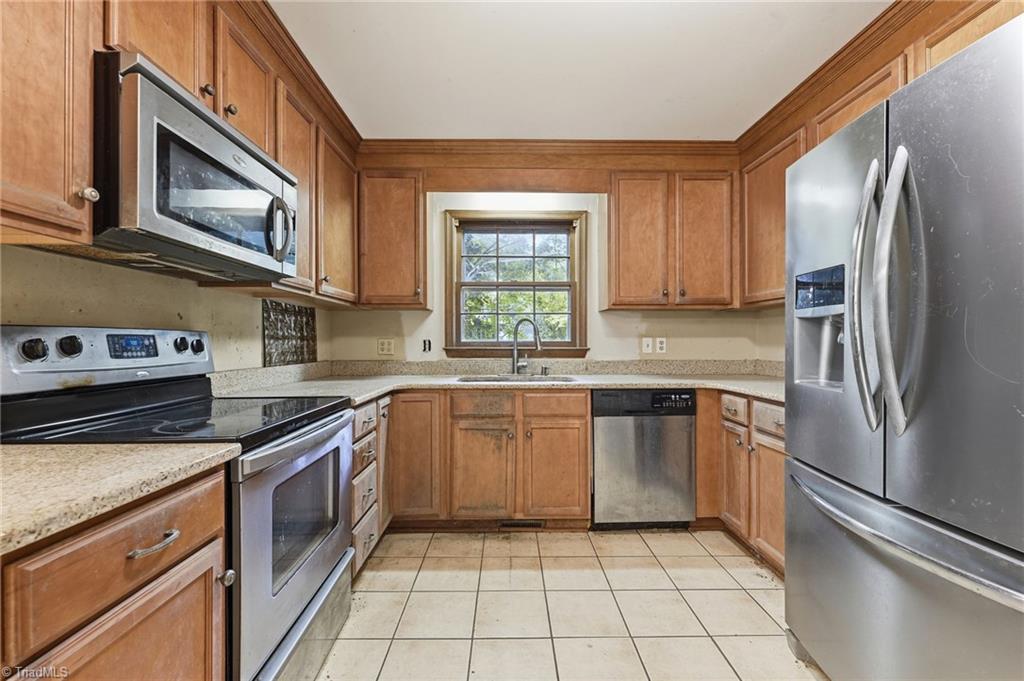 606 Leawood Drive Property Photo 8