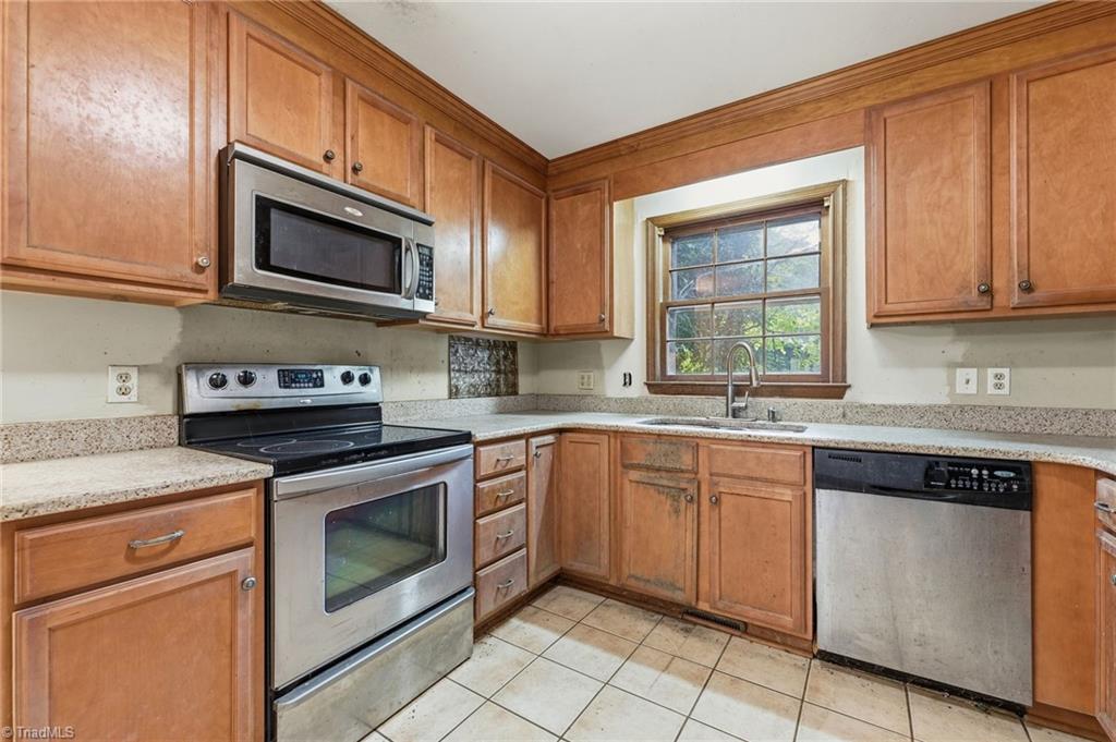 606 Leawood Drive Property Photo 19