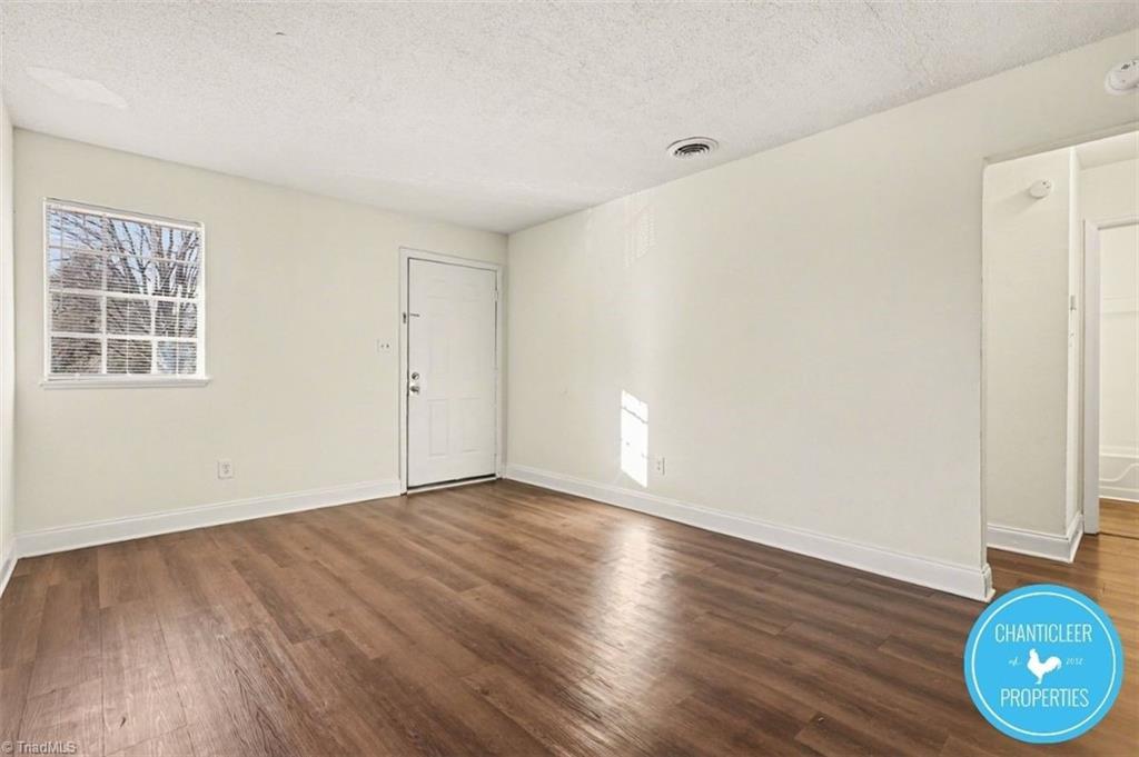 115 Florence Street # 7 Property Photo 5