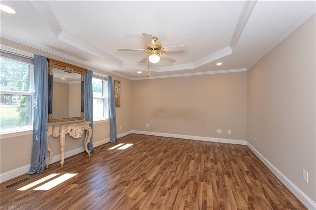 590 N Peace Haven Road Property Photo 12