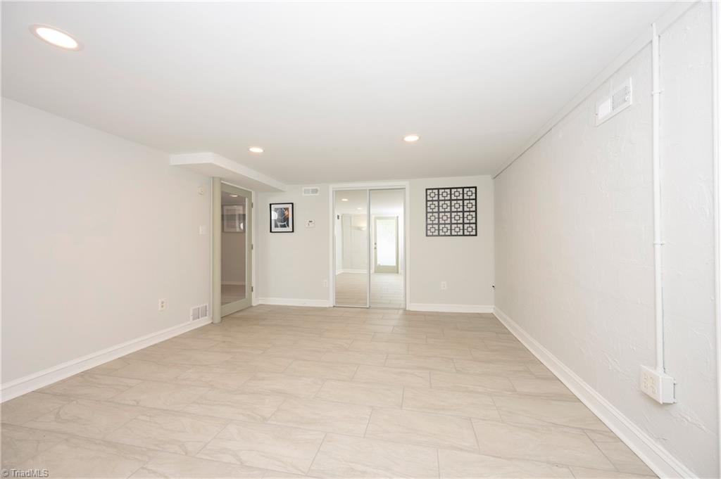 590 N Peace Haven Road Property Photo 21