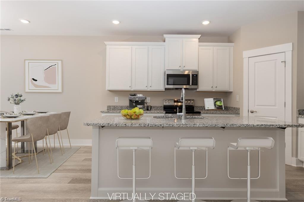 1737 Old Fields Boulevard Property Photo 9