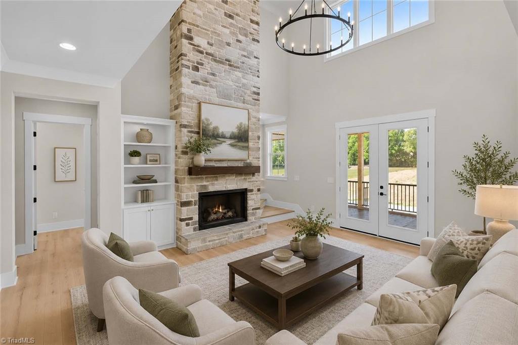 6099 Reynolda Trace Property Photo 3