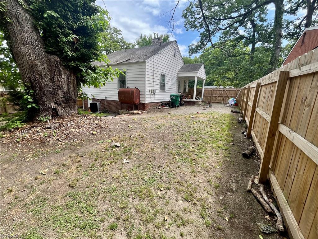 1103 Wayside Street Property Photo 6