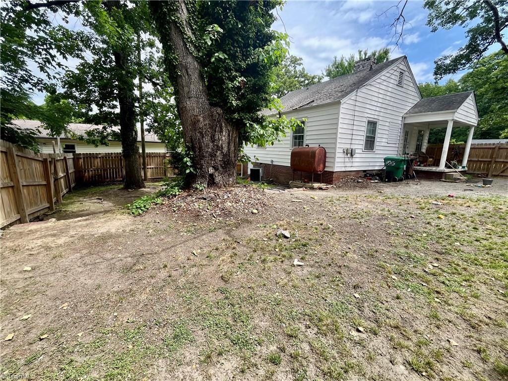 1103 Wayside Street Property Photo 7