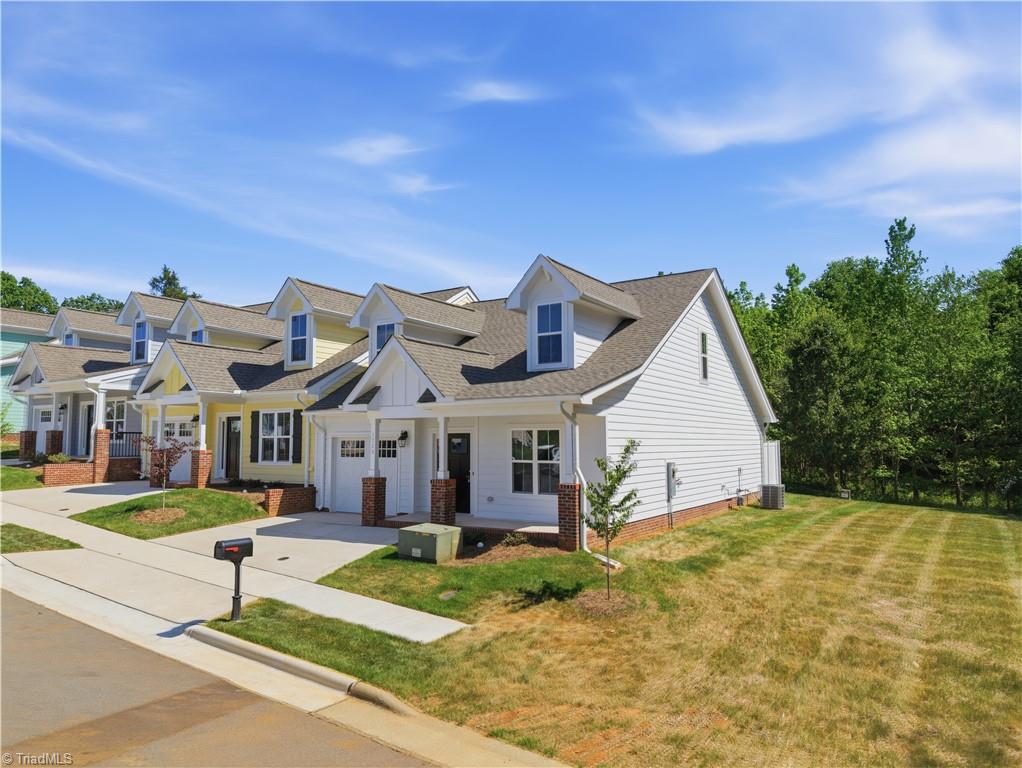 1727 Old Fields Boulevard Property Photo 3