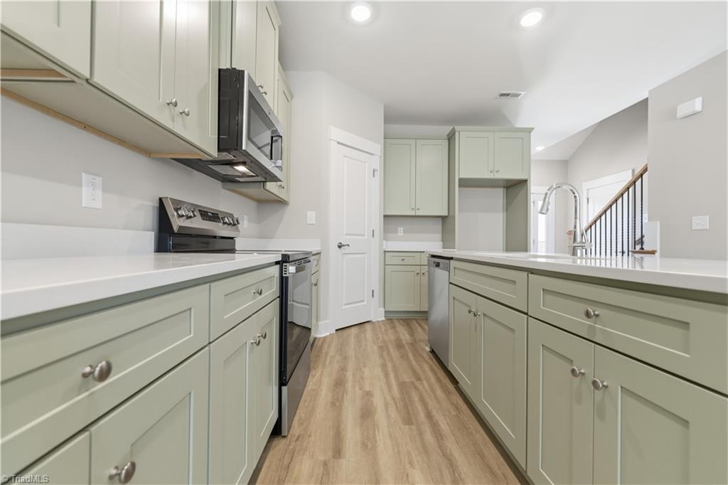1727 Old Fields Boulevard Property Photo 7