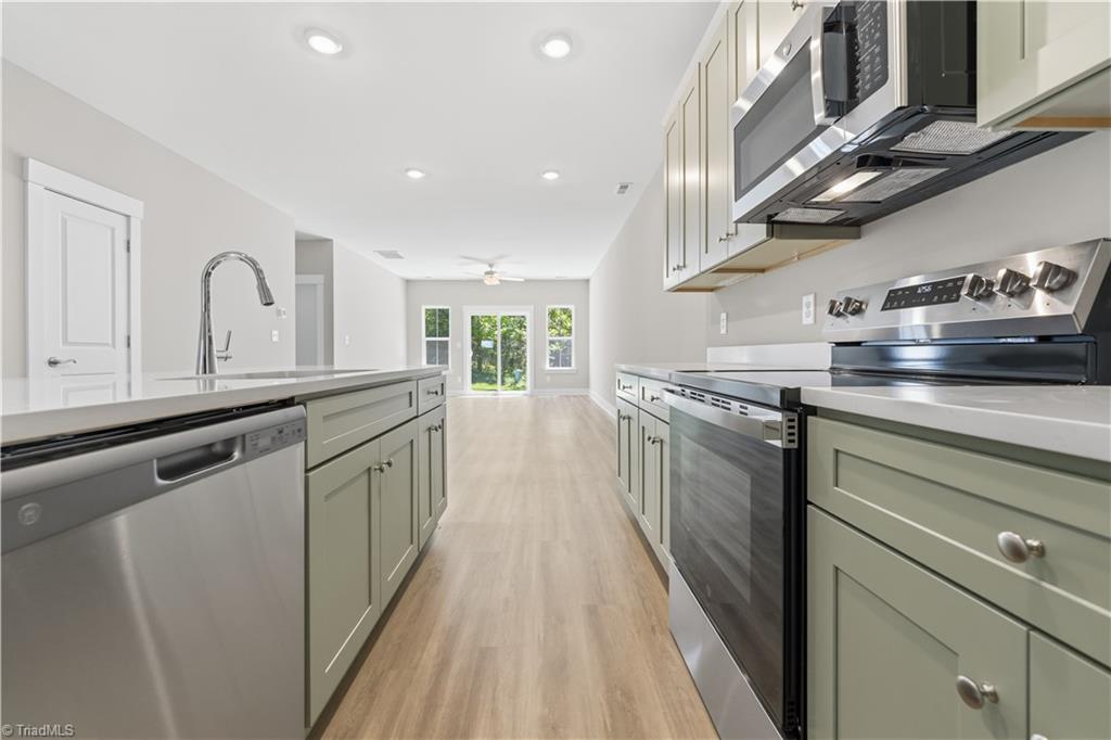 1727 Old Fields Boulevard Property Photo 8