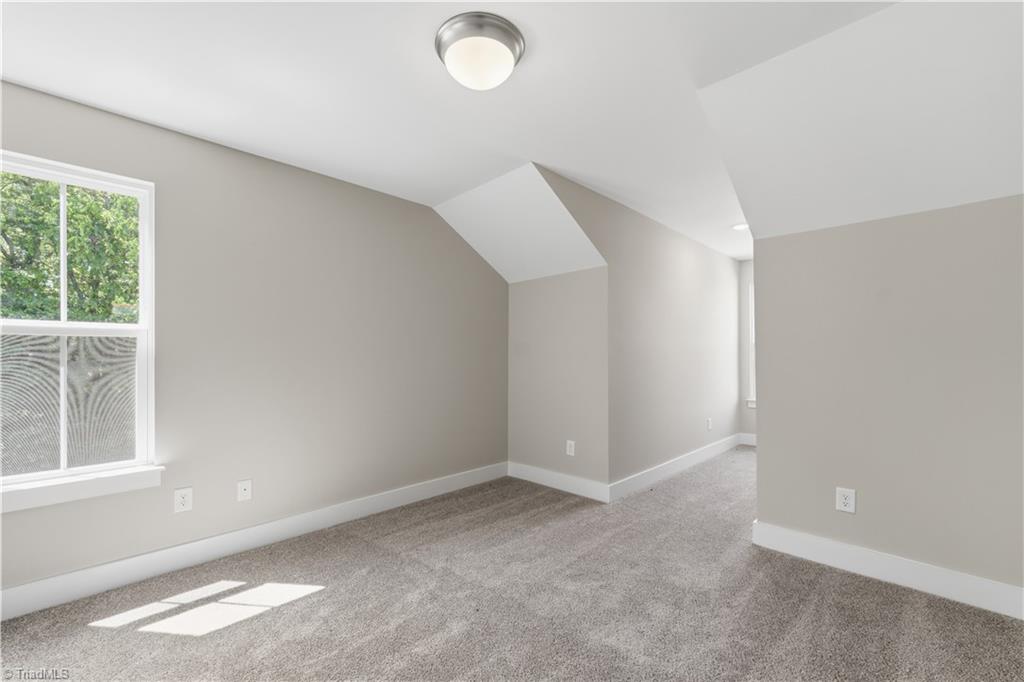 1727 Old Fields Boulevard Property Photo 33