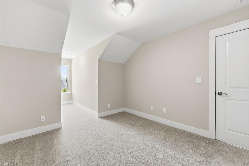 1731 Old Fields Boulevard Property Photo 32