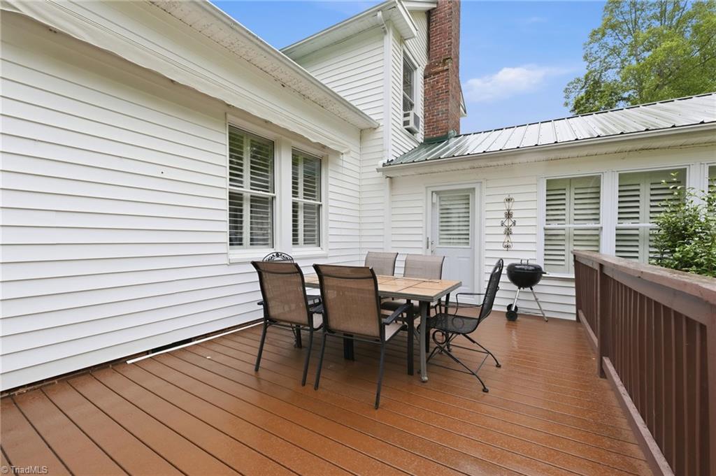 851 Case School Road Property Photo 7