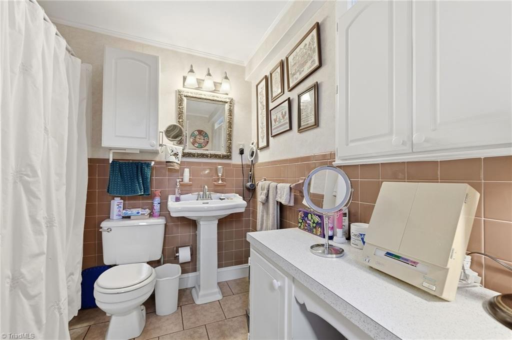 851 Case School Road Property Photo 17