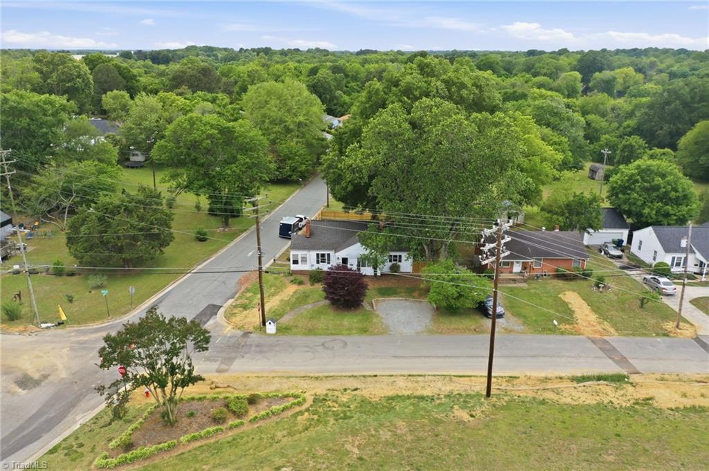 215 Home Avenue Property Photo 11