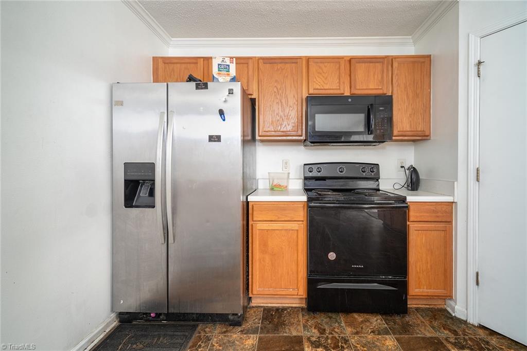 5709 Waterpoint Drive Property Photo 12