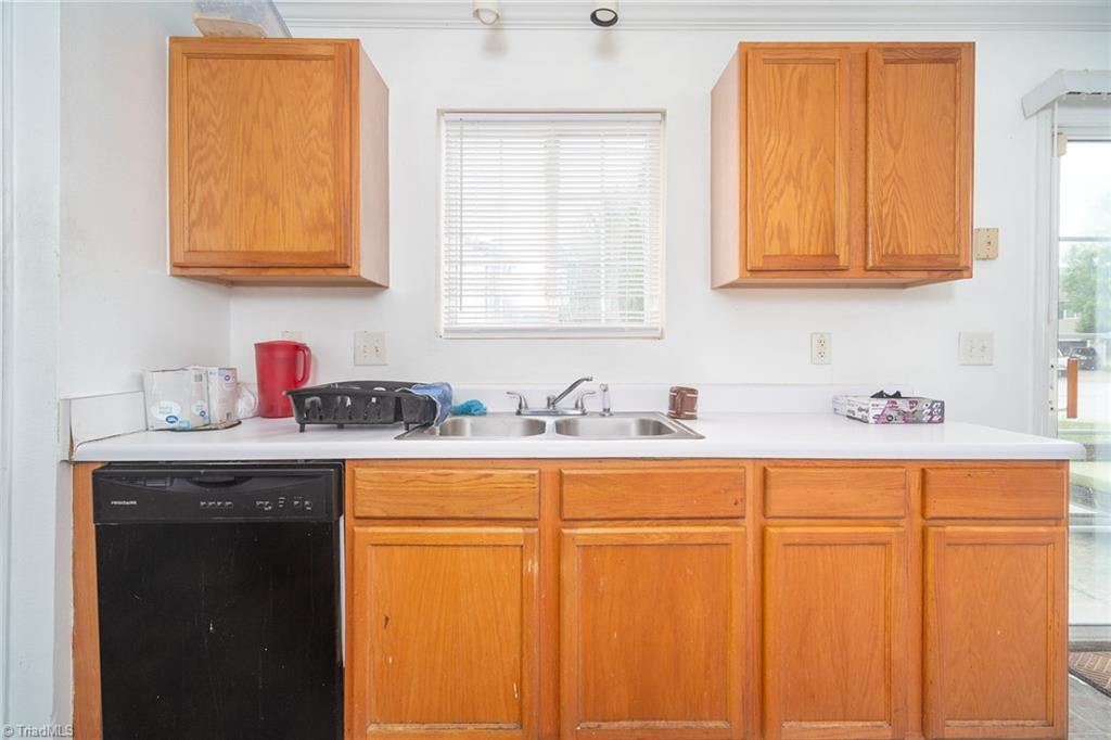 5709 Waterpoint Drive Property Photo 13