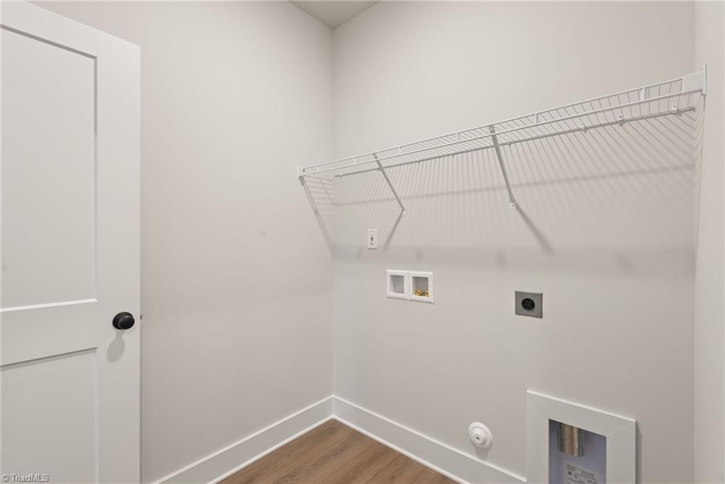2114 Scallans Lane Property Photo 21