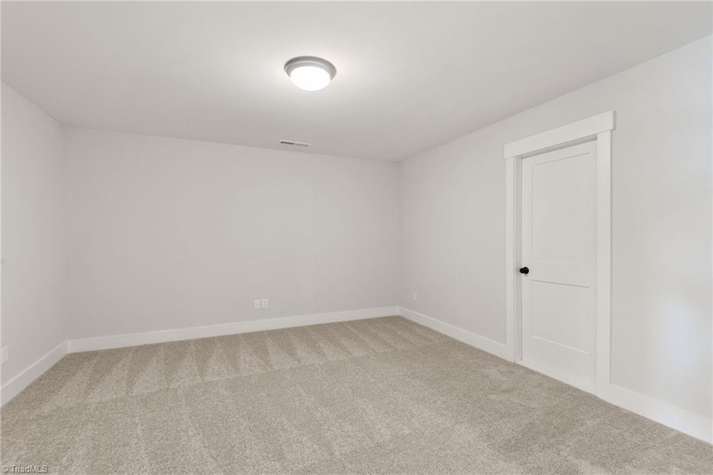 2114 Scallans Lane Property Photo 28