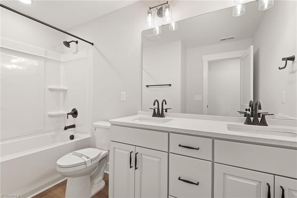 2114 Scallans Lane Property Photo 31