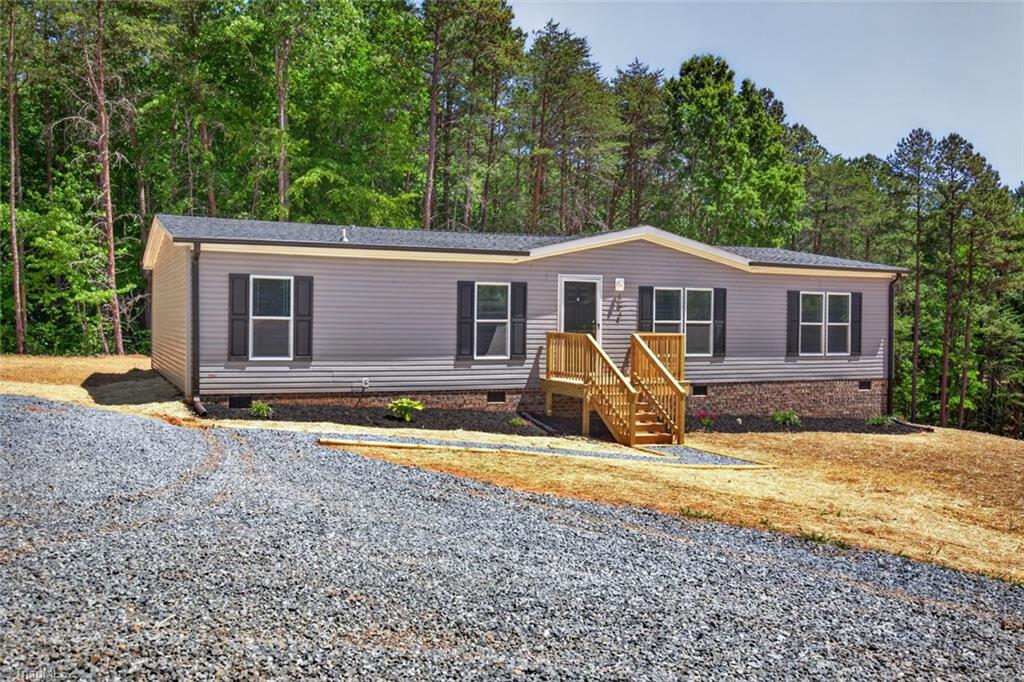194 Harvick Lane Property Photo 1