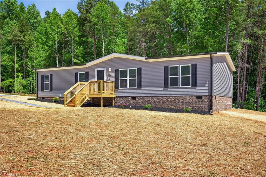 194 Harvick Lane Property Photo 3