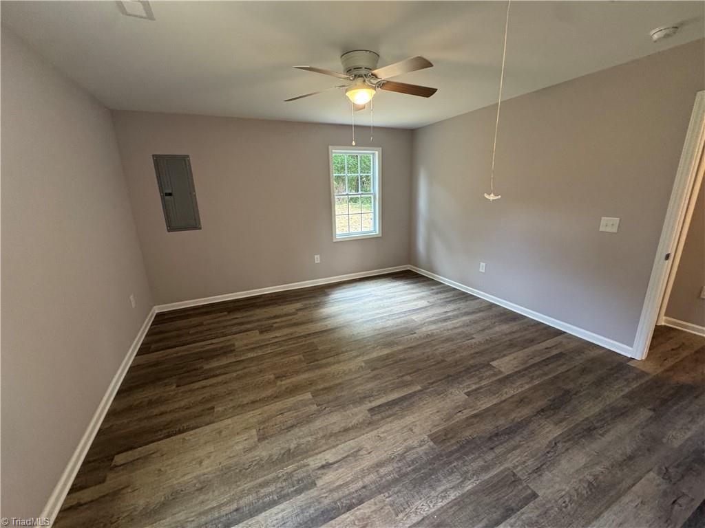 1003 E Russell Avenue Property Photo 5
