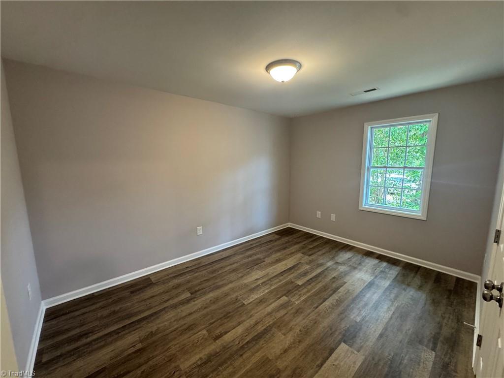 1003 E Russell Avenue Property Photo 14