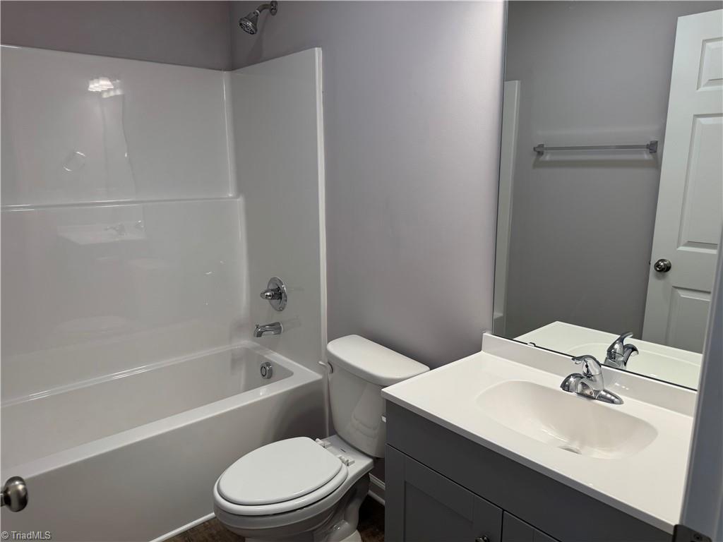 1003 E Russell Avenue Property Photo 21